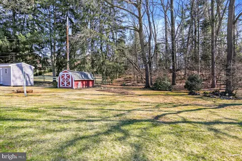 326 Ernst Rd, Reading, PA 19601 photo 21