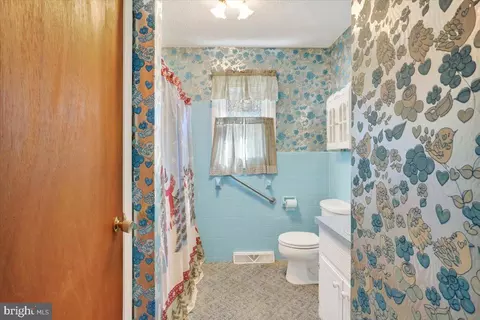 326 Ernst Rd, Reading, PA 19601 photo 10