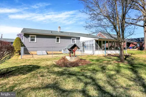 326 Ernst Rd, Reading, PA 19601 photo 24
