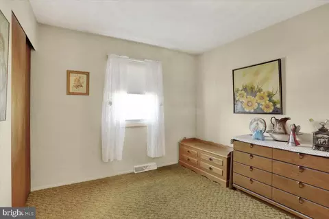 326 Ernst Rd, Reading, PA 19601 photo 16