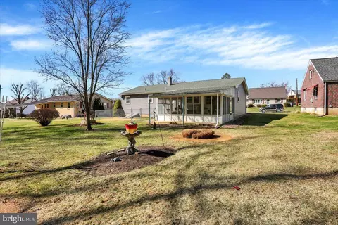 326 Ernst Rd, Reading, PA 19601 photo 23