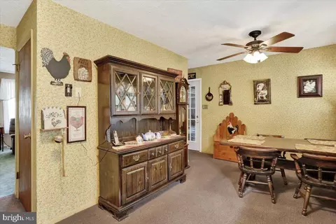 326 Ernst Rd, Reading, PA 19601 photo 9