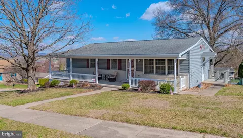 509 E 9th St, Birdsboro, PA 19508