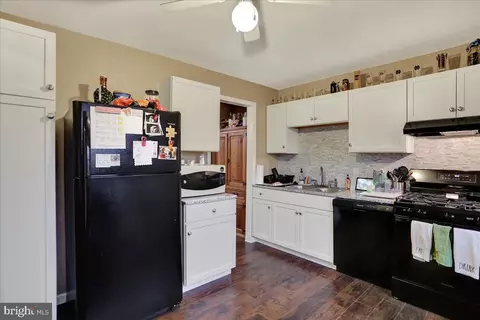 1228 Fox Run, Reading, PA 19606 photo 4