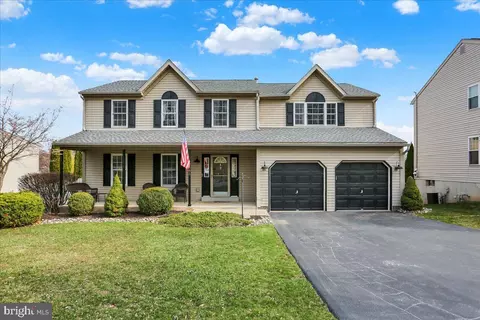 4385 Hillside Rd, Reading, PA 19606