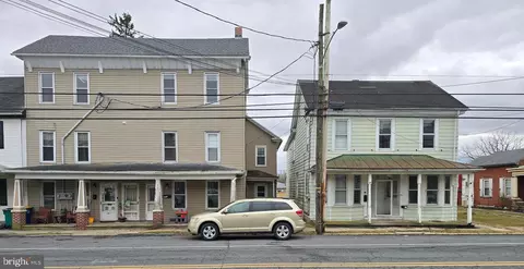 100-106 Main St, Womelsdorf, PA 19567