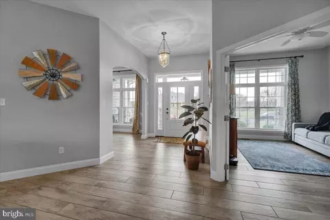 Entry Way - 7 Foxgrove Dr Rd, Sinking Spring, PA 19608 photo 4 of 9