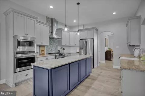 Kitchen - 7 Foxgrove Dr Rd, Sinking Spring, PA 19608 photo 1 of 4
