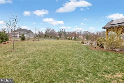 Exterior - 7 Foxgrove Dr Rd, Sinking Spring, PA 19608 photo 11 of 14