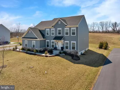 316 Chatsworth Ct, Reading, PA 19608