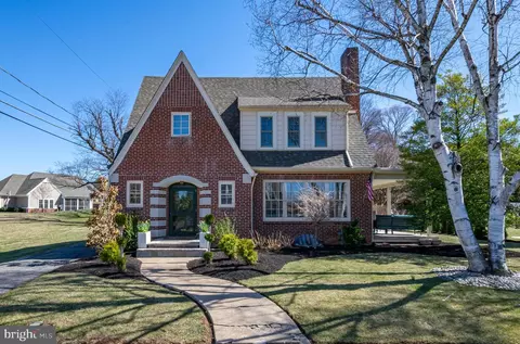 14 Carlisle Ave, Reading, PA 19609