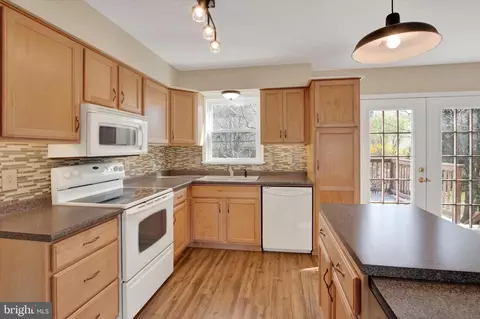 744 Tamarack Trl, Reading, PA 19607 photo 5