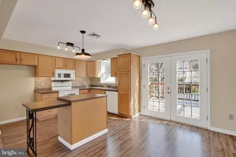 744 Tamarack Trl, Reading, PA 19607 photo 4