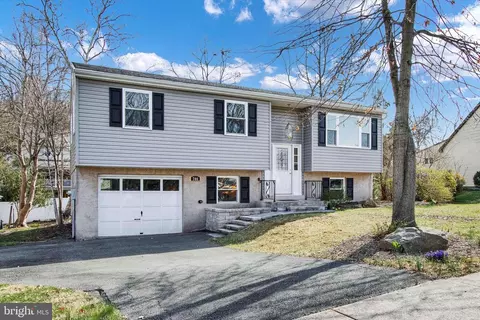 744 Tamarack Trl, Reading, PA 19607
