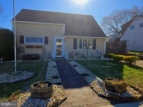 804 Apache Ln, Temple, PA 19560