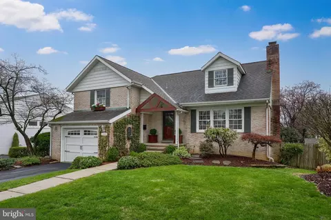 1646 Dauphin Ave, Wyomissing, PA 19610