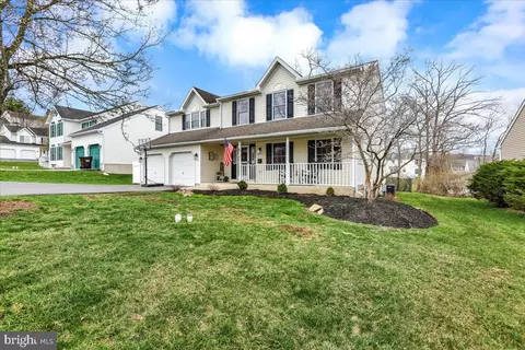 4 Elliot Dr, Reading, PA 19606