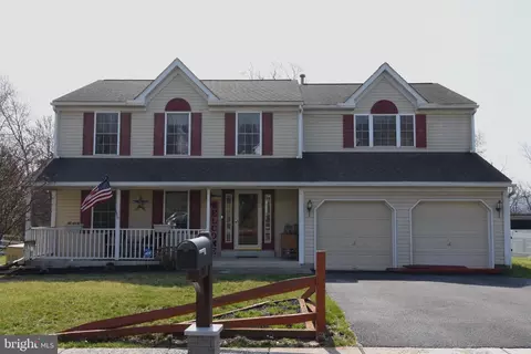 500 Antietam Dr, Douglassville, PA 19518
