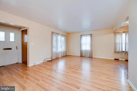 2102 Cullum Dr, Reading, PA 19601 photo 8
