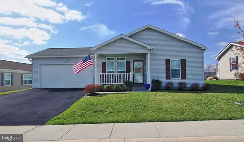 56 Middlemarch Rd, Douglassville, PA 19518