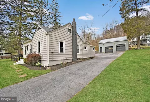1165 Manatawny Rd, Boyertown, PA 19512