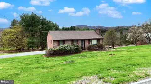 151 Indian Ln, Boyertown, PA 19512
