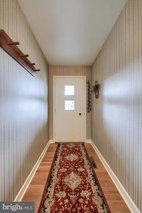 Entry Way - 3902 Reiff Pl, Reading, PA 19606 photo 1 of 2