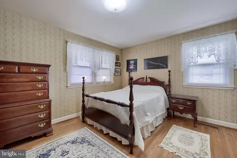 Bedroom - 3902 Reiff Pl, Reading, PA 19606 photo 5 of 6