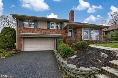 Exterior - 3902 Reiff Pl, Reading, PA 19606 photo 5 of 10