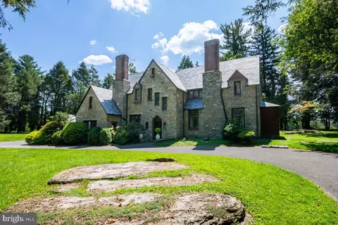 1804 Bernville Rd, Reading, PA 19601