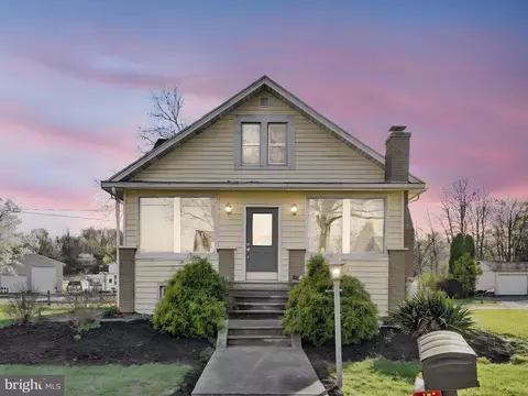 77 Diamond Dr, Hamburg, PA 19526