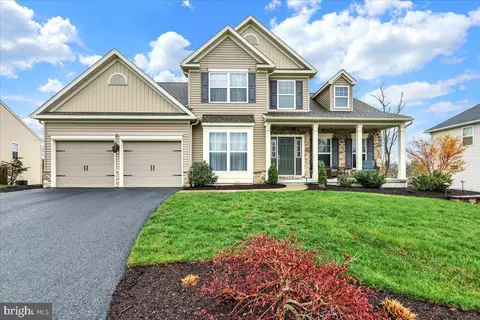 359 Constitution Ave, Reading, PA 19606 photo 2