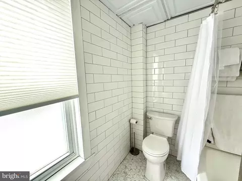 Bath - 1130 Oley St, Reading, PA 19604 photo 4 of 4