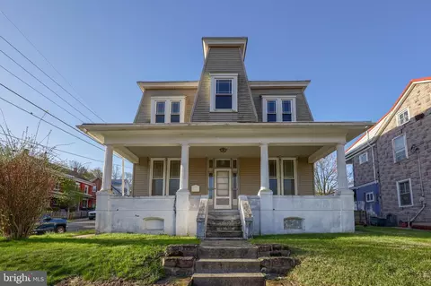 40 E Front St, Mohnton, PA 19540