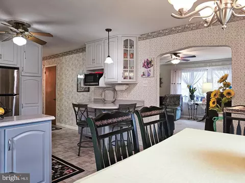 914 Upland Ave, Reading, PA 19607 photo 9