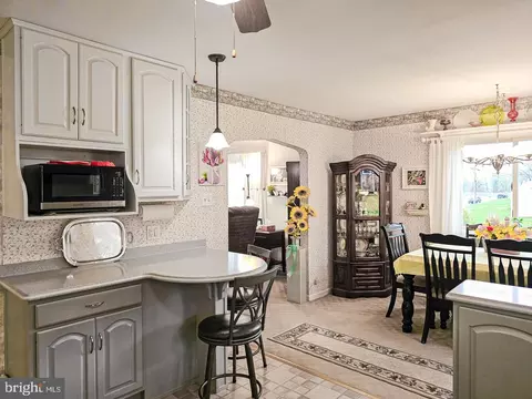 914 Upland Ave, Reading, PA 19607 photo 8
