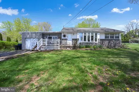 1377 Claire Dr, Birdsboro, PA 19508