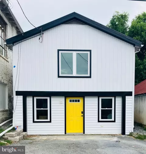 158 W Walnut St, Kutztown, PA 19530