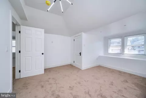 Entry Way - 308 State St, Reading, PA 19607 photo 4 of 4