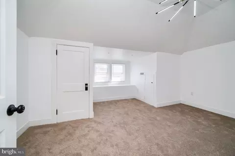 Bedroom - 308 State St, Reading, PA 19607 photo 2 of 4