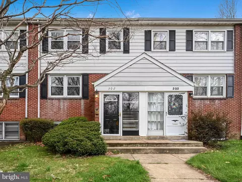 302 Playground Dr, Reading, PA 19611