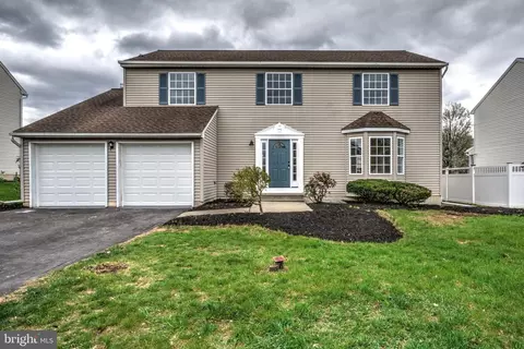 64 Via Dolorosa Dr, Blandon, PA 19510