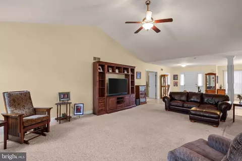 635 Ebersole Rd, Reading, PA 19605 photo 7