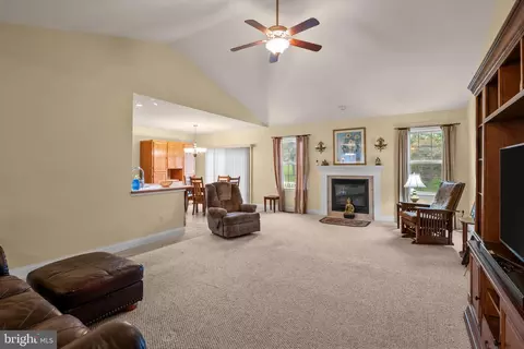 635 Ebersole Rd, Reading, PA 19605 photo 9