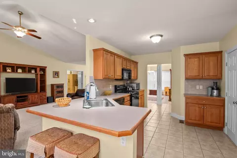 635 Ebersole Rd, Reading, PA 19605 photo 12