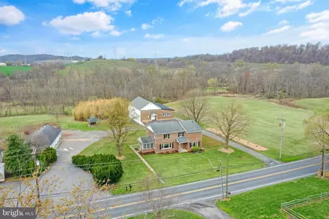 140 Shartlesville Rd, Bernville, PA 19506