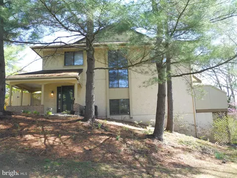 17 Pine Woods Ct, Reading, PA 19607 photo 5