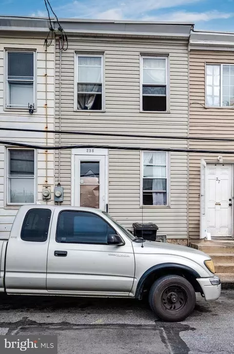 235 Maple St, Reading, PA 19602