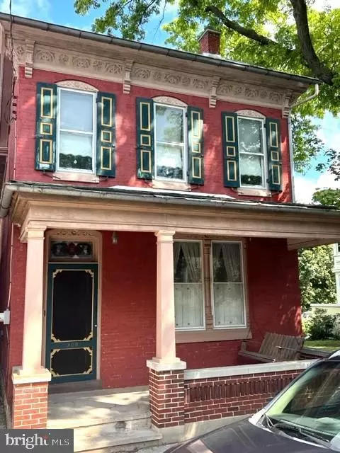 309 W High St, Womelsdorf, PA 19567