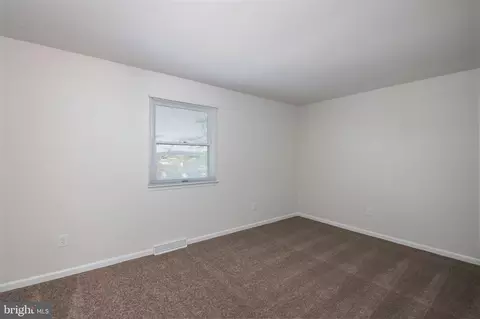 Bedroom - 43 Estates Dr, Reading, PA 19606 photo 2 of 3